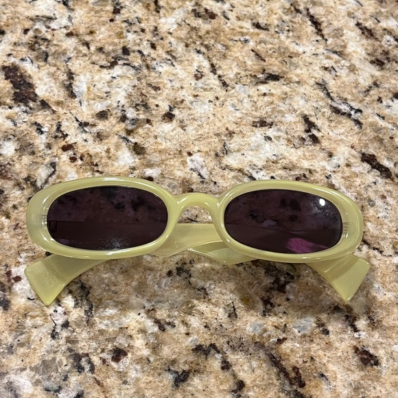 Vintage 90s Givenchy Sunglasses – Pale Chartreuse Oval Frames Designer Shades - Picture 8 of 9